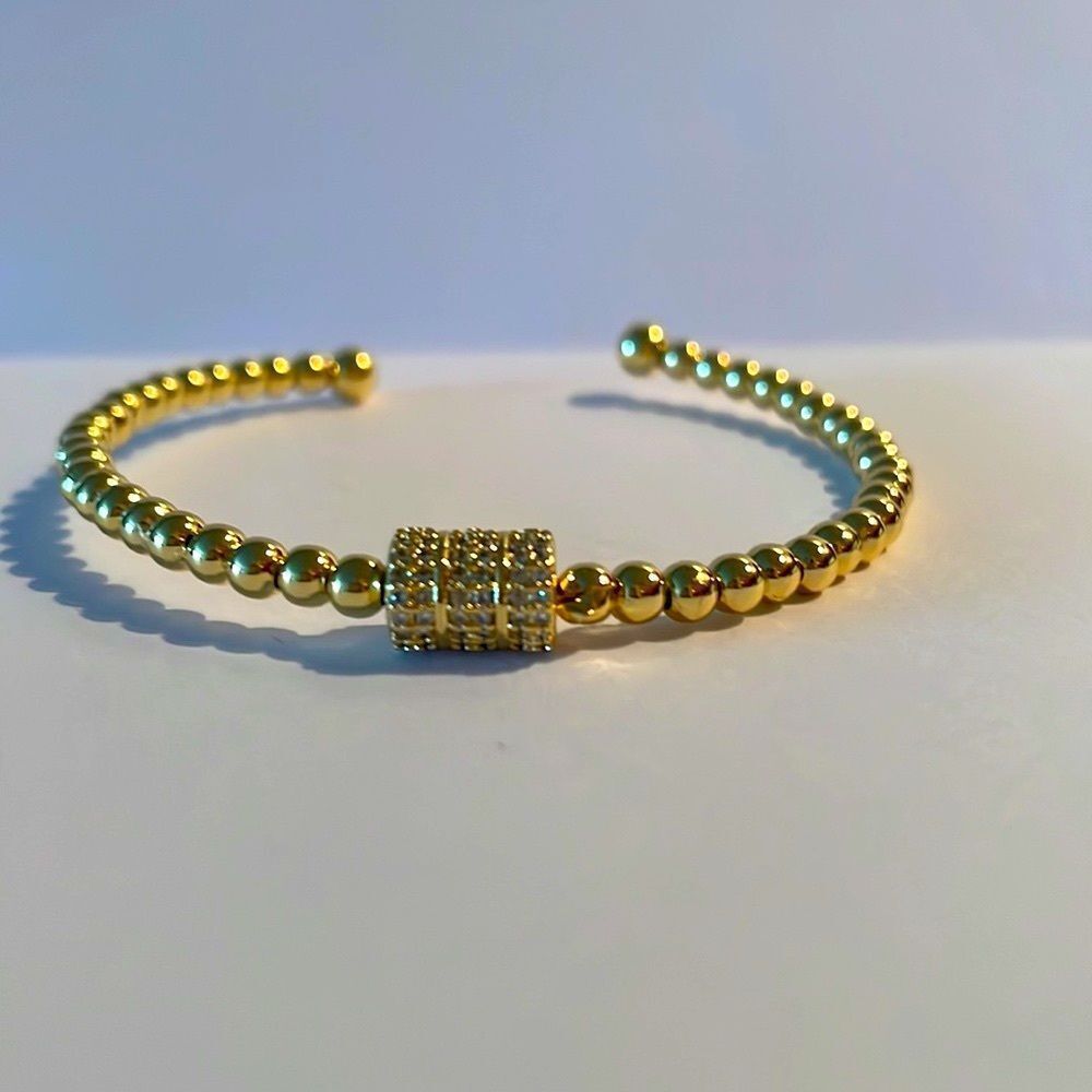 18K GOLD CLASIC CUFF BRACELET